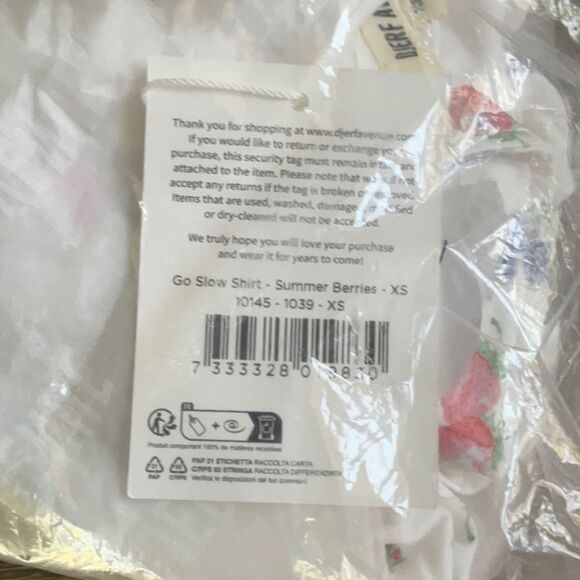 Djerf Avenue Go Slow Shirt Summer Berries XS NWT in packaging - Picture 6 of 6